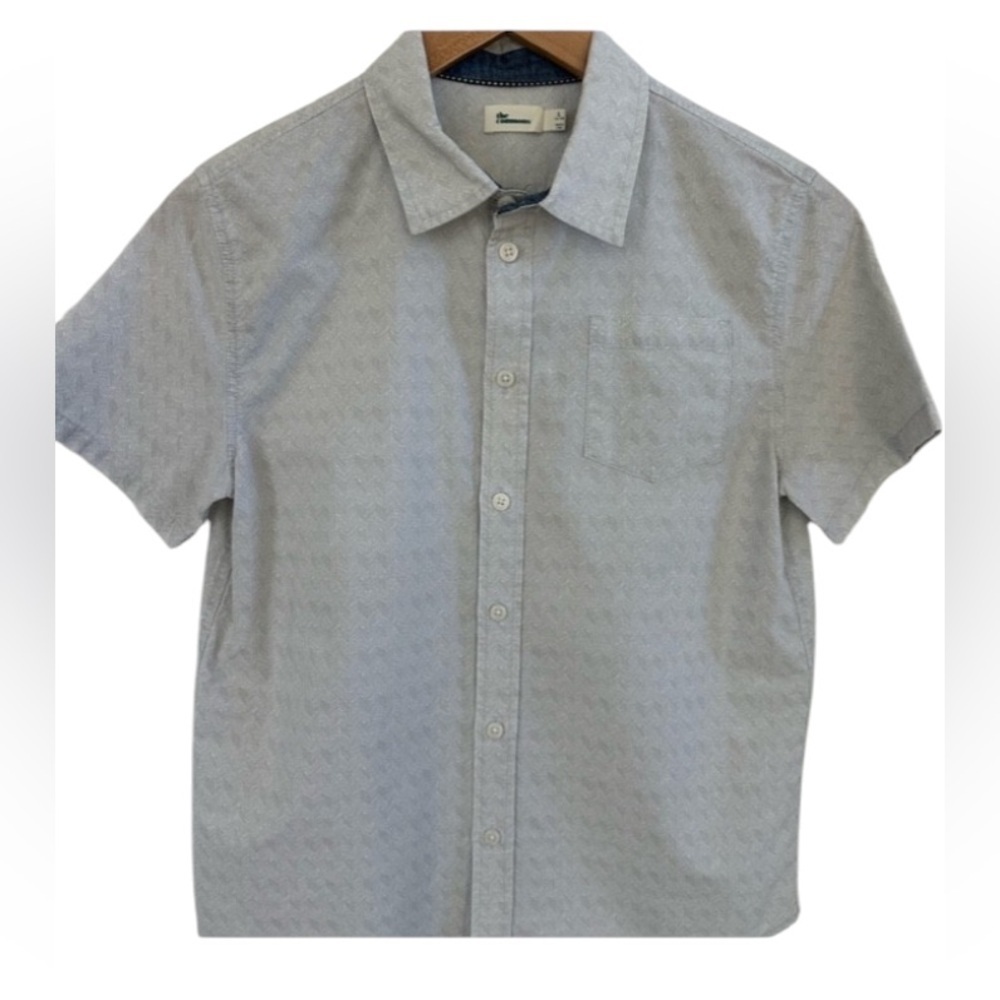 The Commons Boys Button Up Shirt Size L EUC Always dry cleaned.